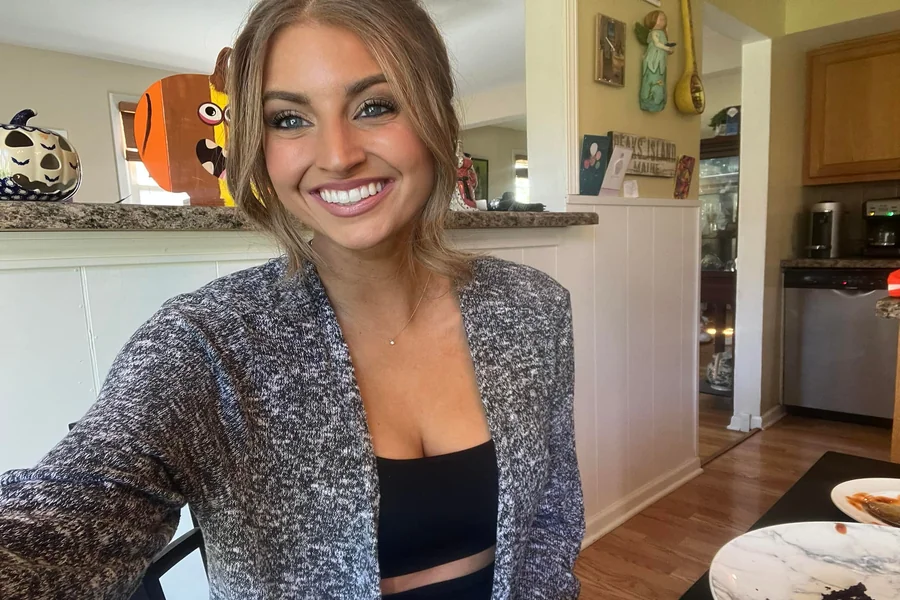 Stephanie Mead Married, Husband, Biography, Age, Net Worth & Height